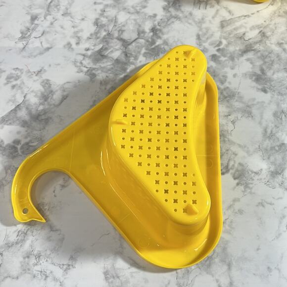 Unbranded Yellow Around the Sink Strainer NWOT - Picture 3 of 10